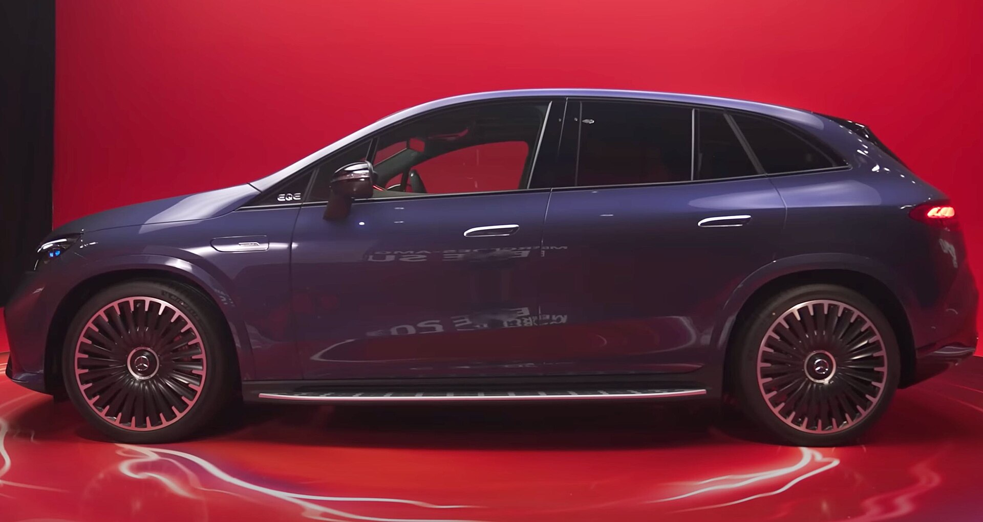 MERCEDES-BENZ EQE SUV